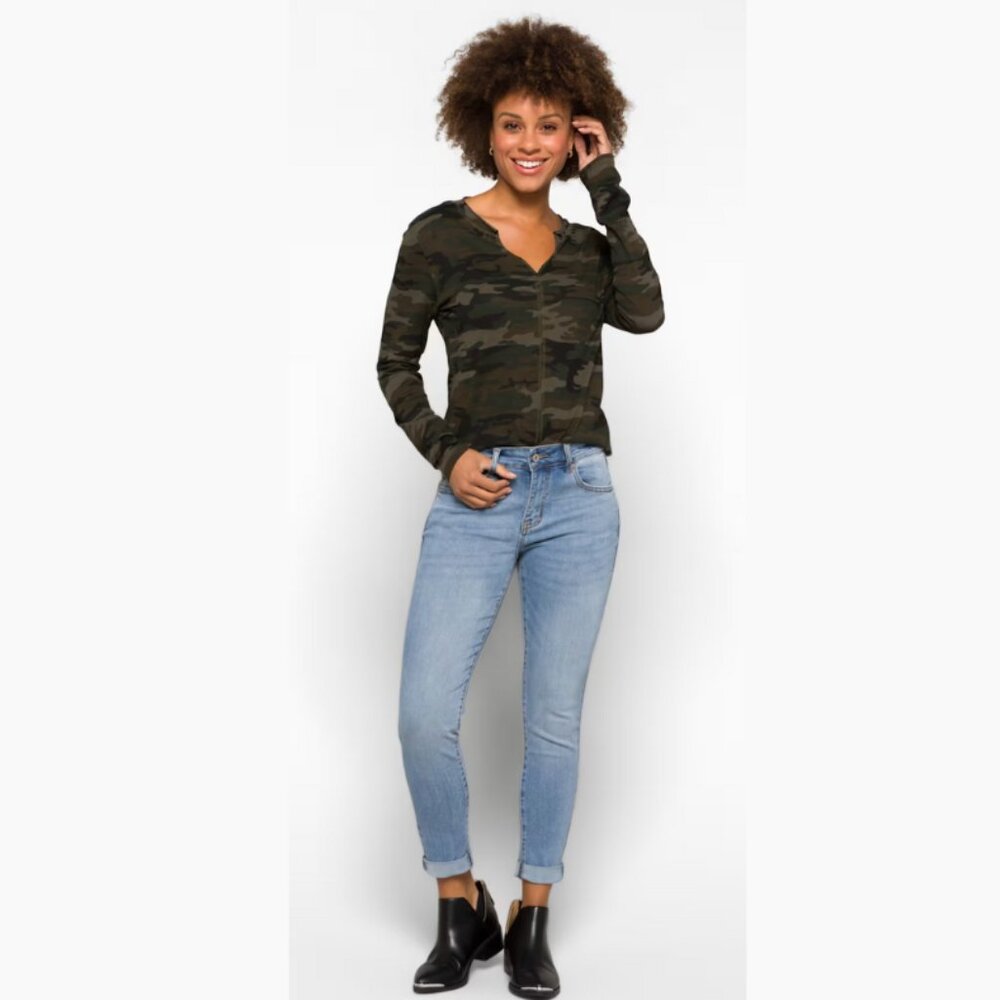 KanCan Light Blue Annalise Low Rise Skinny Jeans